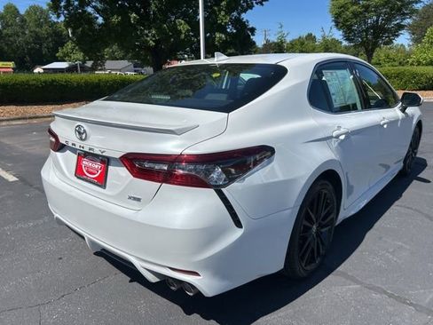 Used 2024 Toyota Camry XSE FWD image 7
