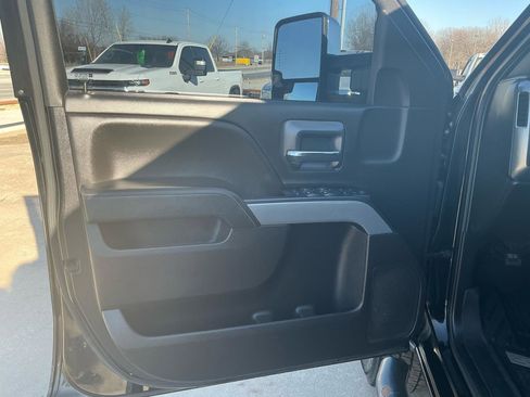 Used 2019 Chevrolet Silverado 2500 LT w/ Custom Sport Edition image 10