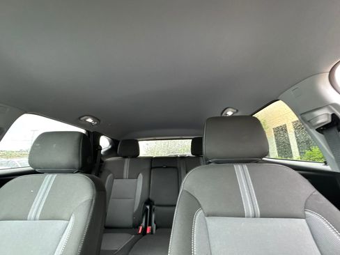 Used 2025 Chevrolet Blazer LT FWD image 31