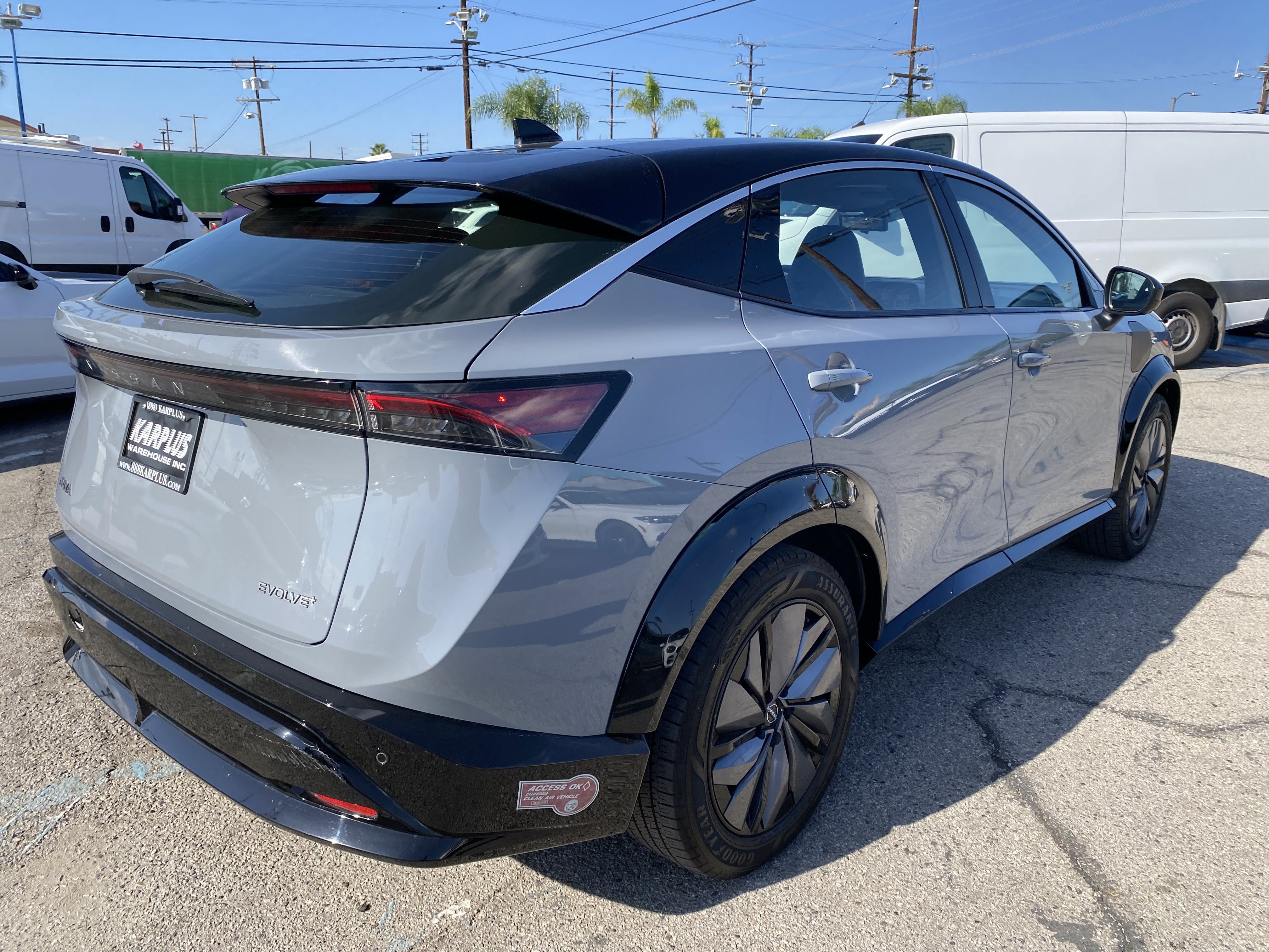 Used 2023 Nissan Ariya FWD image 10