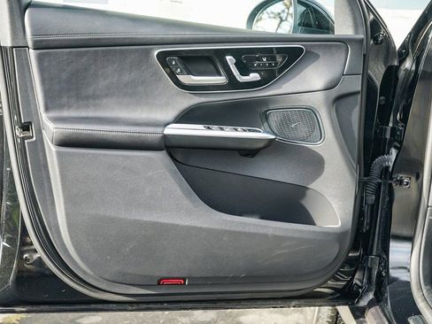 Used 2024 Mercedes-Benz GLC 300 image 19