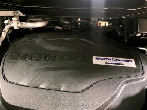 Used 2018 Honda Pilot Elite image 32