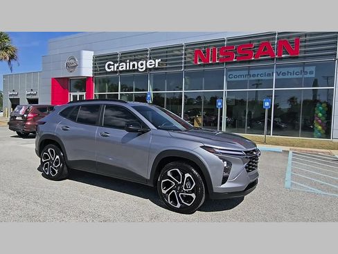 Used 2025 Chevrolet Trax RS w/ Driver Confidence Package image 38