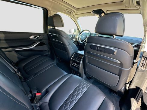Used 2025 BMW X7 xDrive40i w/ Premium Package AWD/4WD image 30