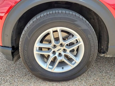 Used 2020 Ford Explorer Platinum w/ Premium Technology Package AWD/4WD image 14