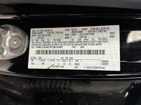 Certified 2023 Ford Escape Platinum image 38