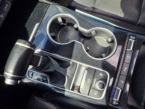 Used 2019 Kia Stinger Premium image 38