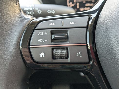 Used 2026 Honda HR-V EX-L image 18