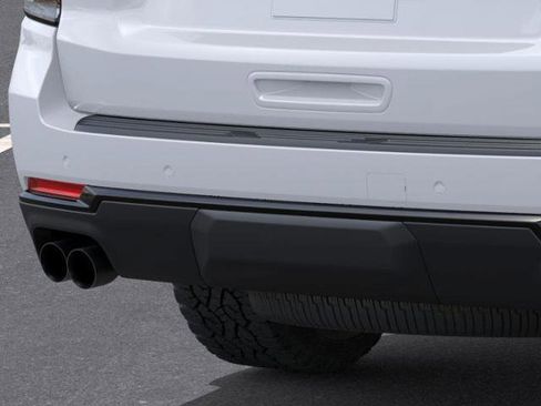 New 2026 Chevrolet Suburban Z71 image 14