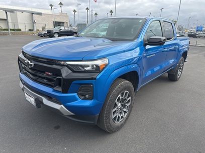 Used 2023 Chevrolet Colorado Z71 w/ Z71 Convenience Package 2