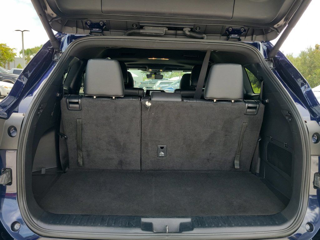 Used 2024 Toyota Highlander XSE FWD image 31