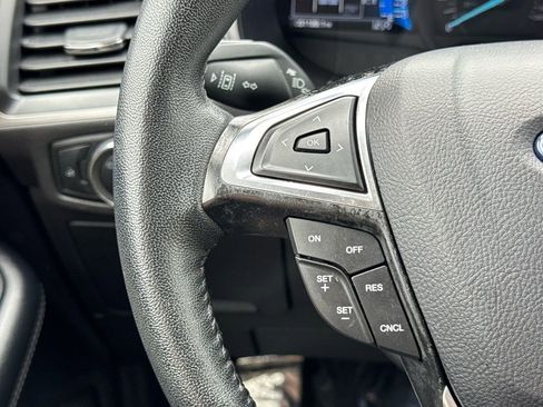 Used 2024 Ford Edge SEL image 30