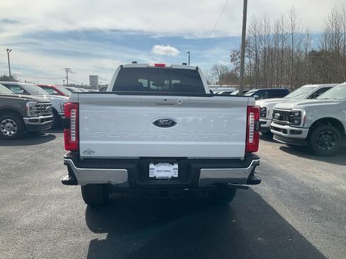 New 2026 Ford F250 Lariat w/ Chrome Package image 6