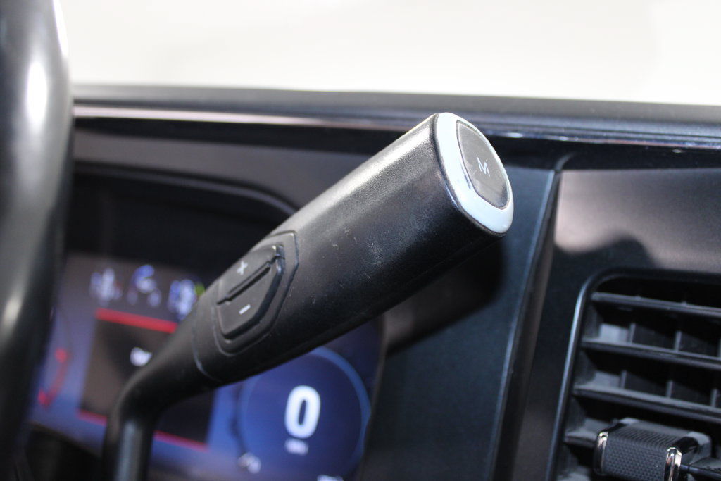 Used 2023 Ford F250 Lariat w/ Sport Appearance Package AWD/4WD image 27
