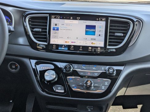 New 2026 Chrysler Voyager LX image 15