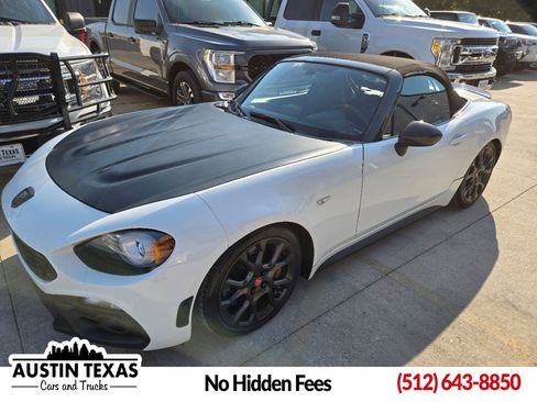 Used 2017 FIAT 124 Spider Abarth image 1