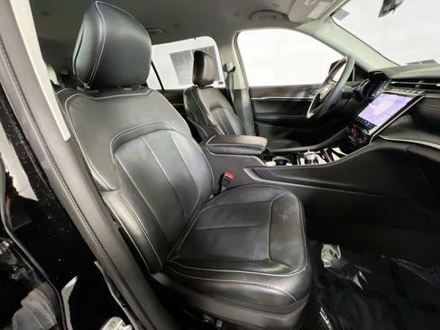 Used 2023 Jeep Grand Cherokee L Limited w/ Luxury Tech Group II image 29