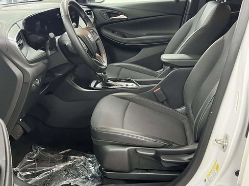 Used 2025 Buick Encore GX Preferred FWD image 15