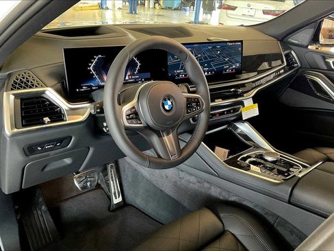 New 2026 BMW X6 xDrive40i w/ Climate Comfort Package image 8