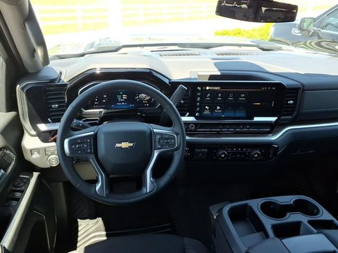 New 2026 Chevrolet Silverado 2500 LT w/ Convenience Package AWD/4WD image 17