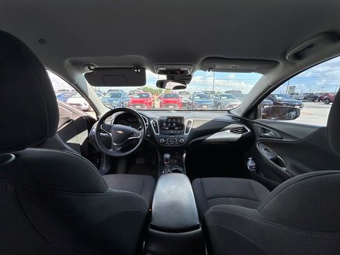 Used 2024 Chevrolet Malibu RS FWD image 9