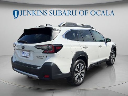Used 2024 Subaru Outback Touring AWD/4WD image 3