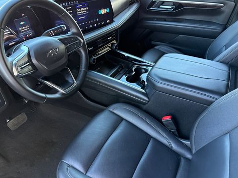 Used 2025 Chevrolet Tahoe Z71 image 11