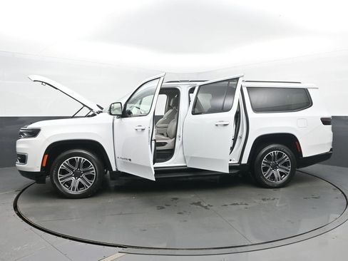 Used 2023 Jeep Wagoneer L Base w/ Premium Group I image 57