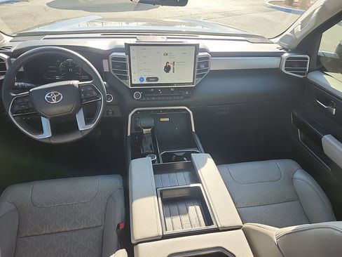 Used 2024 Toyota Tundra Limited image 5