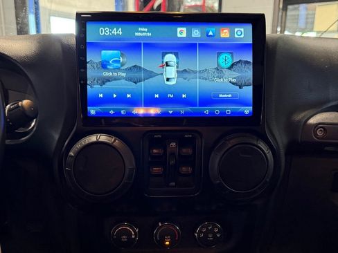 Used 2017 Jeep Wrangler Unlimited Sport w/ Quick Order Package 24S AWD/4WD image 15