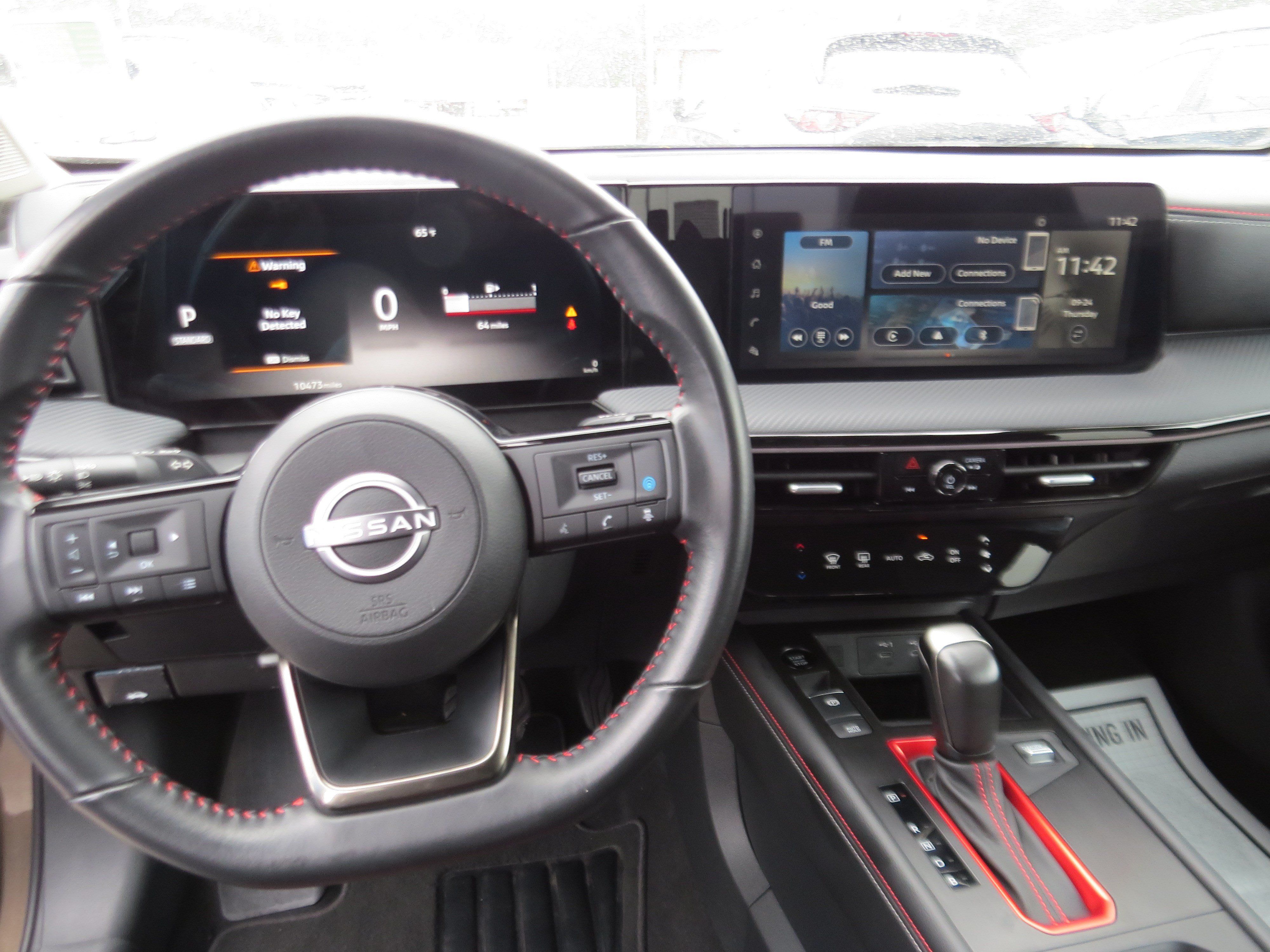 Used 2025 Nissan Kicks SR AWD/4WD image 15
