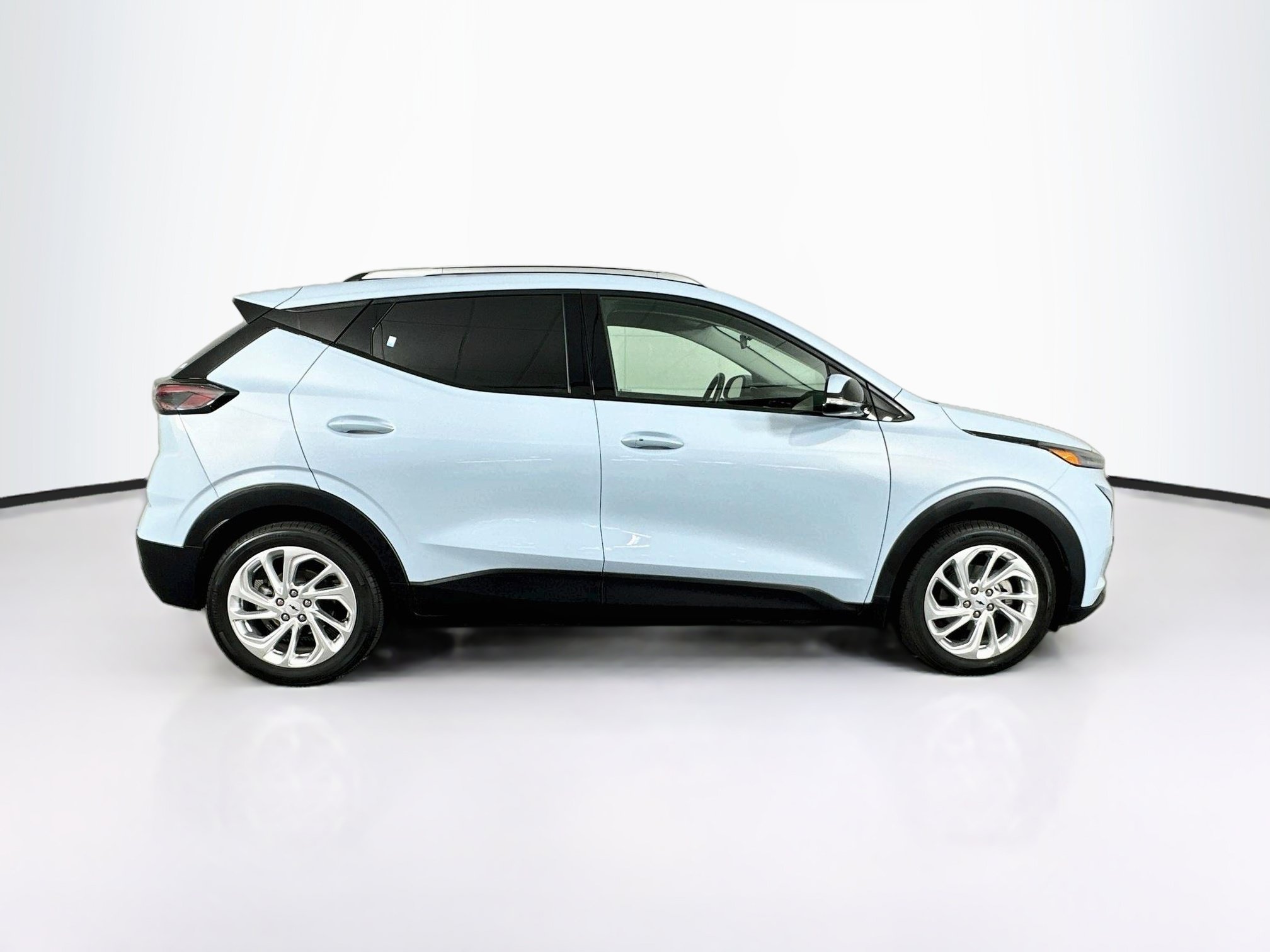 Used 2023 Chevrolet Bolt EUV LT w/ Comfort Package FWD image 10