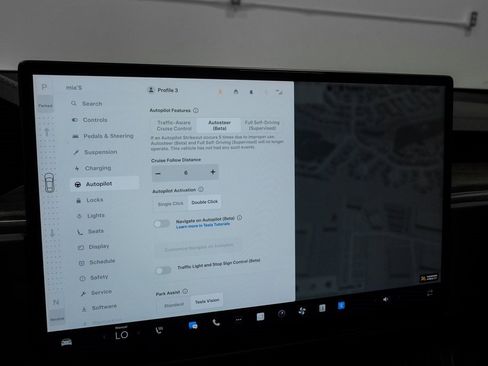 Used 2022 Tesla Model S image 29