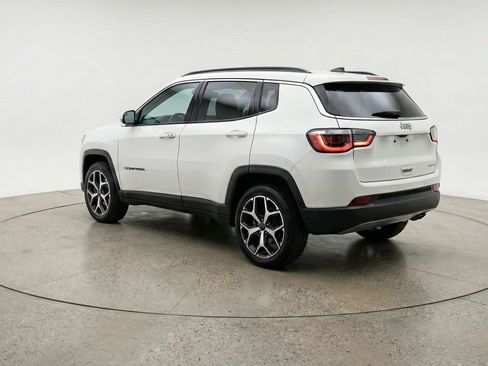 Used 2025 Jeep Compass Limited AWD/4WD image 6