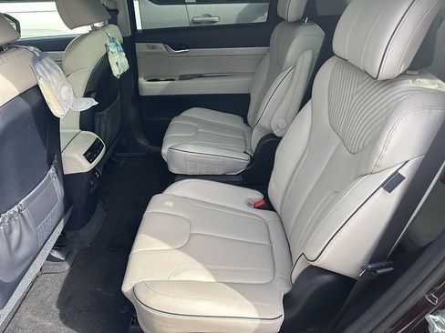 Used 2024 Hyundai Palisade Calligraphy image 19