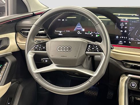 Certified 2025 Audi Q5 Premium w/ Convenience Package image 18