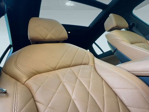 Used 2023 BMW X6 M50i w/ Parking Assistance Package image 31