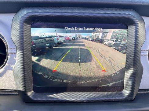 Used 2021 Jeep Wrangler Unlimited Sahara image 12