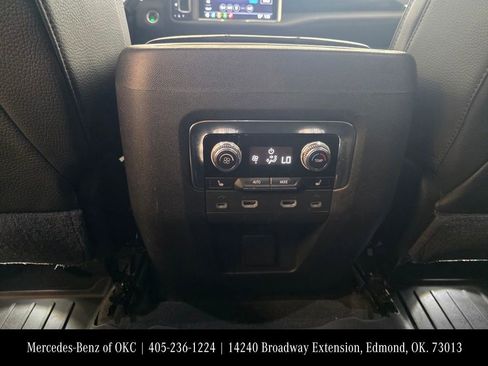 Used 2021 GMC Yukon Denali w/ Denali Premium Package image 20