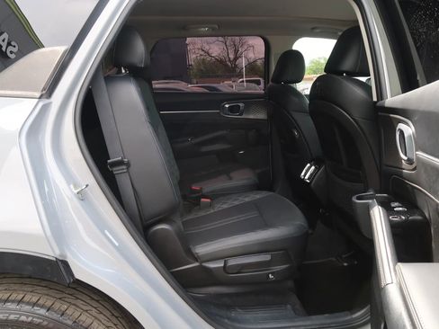 Used 2022 Kia Sorento SX image 22