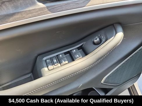 New 2026 Jeep Grand Cherokee Limited RWD image 28