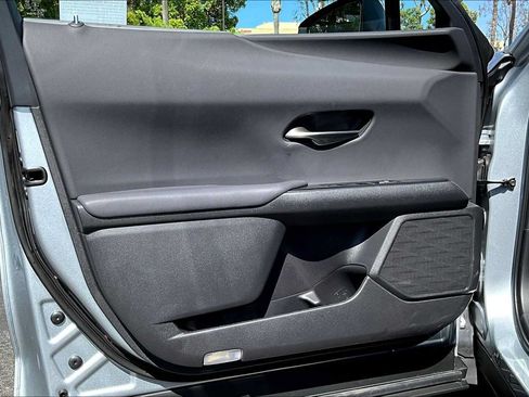 Used 2025 Lexus UX 300h FWD w/ Accessory Package (Z2) image 16