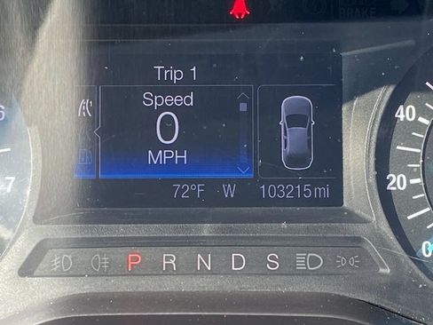 Used 2017 Ford Edge SE image 21