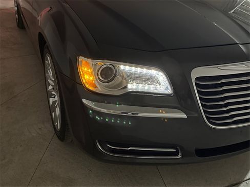 Used 2014 Chrysler 300 Uptown Edition w/ Quick Order Package 22M image 35