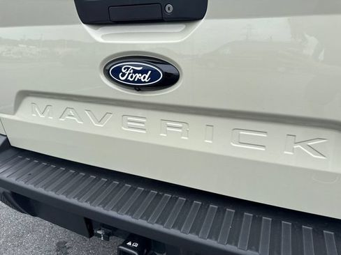Used 2025 Ford Maverick XL w/ Equipment Group 102A AWD/4WD image 20