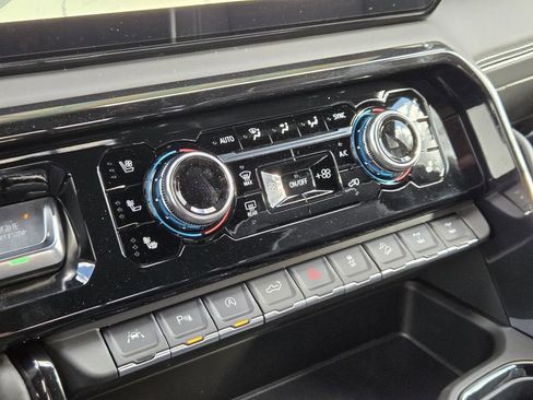 New 2026 GMC Sierra 1500 AT4X w/ LPO, Black Badging Package image 10