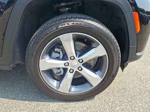 Used 2024 Jeep Grand Cherokee L Limited AWD/4WD image 33