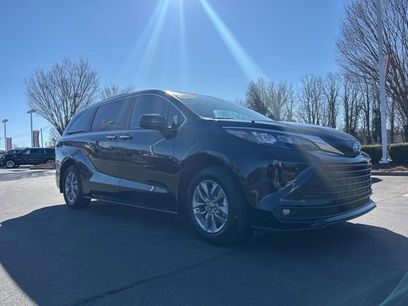 Used 2025 Toyota Sienna XLE