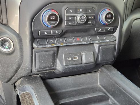 Used 2022 Chevrolet Silverado 1500 RST w/ LPO, Blackout Package AWD/4WD image 28