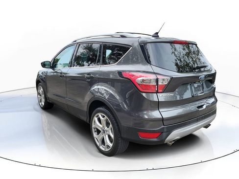 Used 2018 Ford Escape Titanium image 2